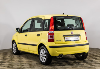 Подержанный автомобиль Fiat Panda Hatchback 2008 года (7 фото)
