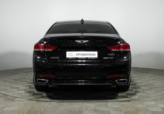 Подержанный автомобиль Genesis G80 2017 года (6 фото)