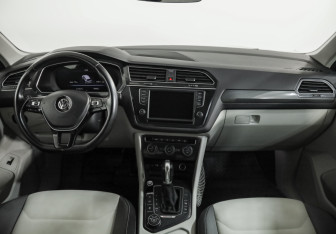 Подержанный автомобиль Volkswagen Tiguan 2017 года (10 фото)