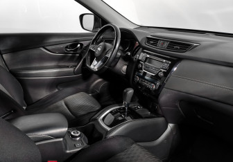 Подержанный автомобиль Nissan X-Trail 2020 года (13 фото)