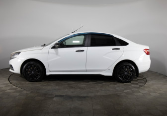 Подержанный автомобиль LADA (ВАЗ) Vesta Sedan 2016 года (8 фото)