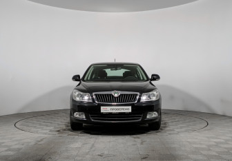 Подержанный автомобиль Skoda Octavia Liftback 2011 года (2 фото)