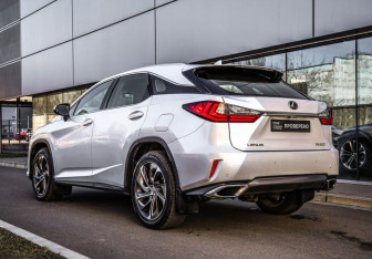 Подержанный автомобиль Lexus RX 2016 года (7 фото)