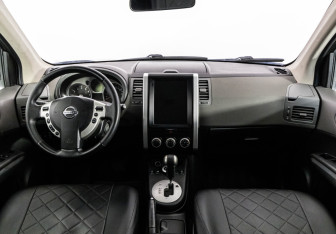 Подержанный автомобиль Nissan X-Trail 2007 года (10 фото)