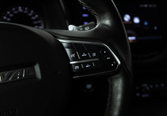 Подержанный автомобиль Haval F7 2022 года (18 фото)