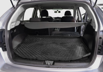 Подержанный автомобиль Subaru XV 2013 года (22 фото)