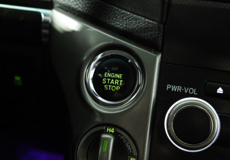 Подержанный автомобиль Toyota Land Cruiser Suv 2008 года (20 фото)