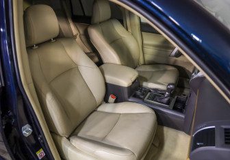 Подержанный автомобиль Toyota Land Cruiser Prado 2018 года (29 фото)