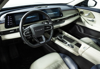 Подержанный автомобиль Chery Arrizo 8 2023 года (11 фото)