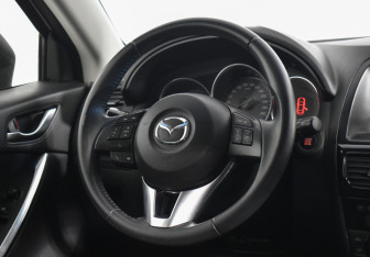 Подержанный автомобиль Mazda CX-5 2015 года (14 фото)