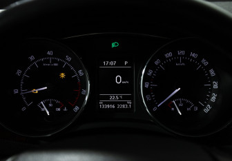 Подержанный автомобиль Skoda Superb Liftback 2011 года (12 фото)