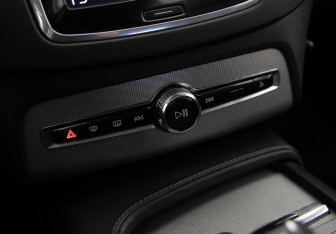 Подержанный автомобиль Volvo XC90 2019 года (16 фото)