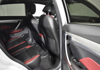 Подержанный автомобиль Geely Coolray 2020 года (12 фото)