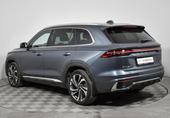 Подержанный автомобиль Geely Monjaro 2022 года (7 фото)