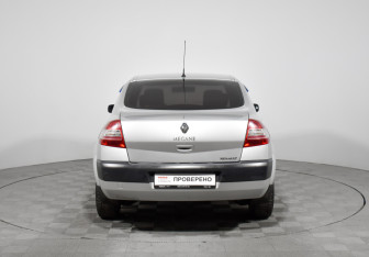 Подержанный автомобиль Renault Megane Sedan 2006 года (6 фото)
