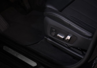 Подержанный автомобиль BMW X3 2021 года (25 фото)