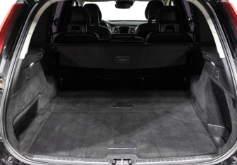 Подержанный автомобиль Volvo XC90 2015 года (21 фото)