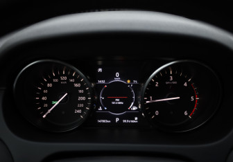 Подержанный автомобиль Land Rover Discovery Sport 2017 года (12 фото)