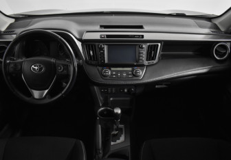Подержанный автомобиль Toyota RAV4 2008 года (14 фото)