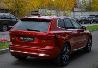 Подержанный автомобиль Volvo XC60 2021 года (5 фото)