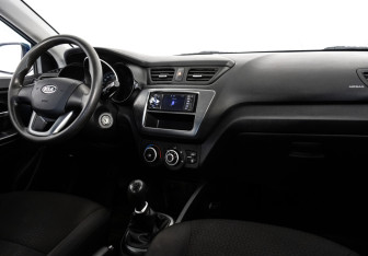 Подержанный автомобиль Kia Rio Hatchback 2012 года (9 фото)