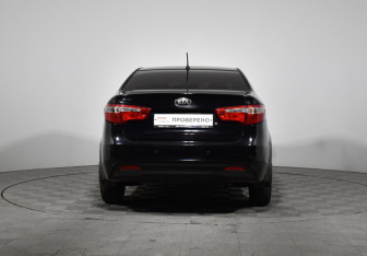 Подержанный автомобиль Kia Rio Sedan 2013 года (6 фото)