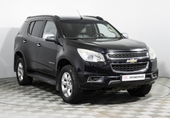 Подержанный автомобиль Chevrolet TrailBlazer 2014 года (3 фото)