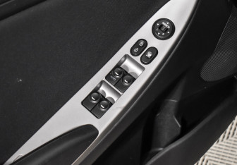 Подержанный автомобиль Hyundai Solaris Sedan 2016 года (10 фото)