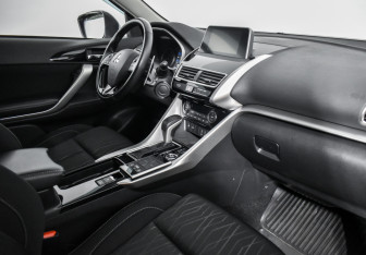 Подержанный автомобиль Mitsubishi Eclipse Cross 2019 года (13 фото)