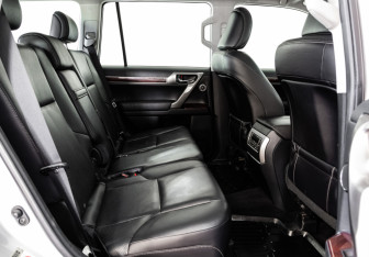 Подержанный автомобиль Lexus GX 2010 года (24 фото)