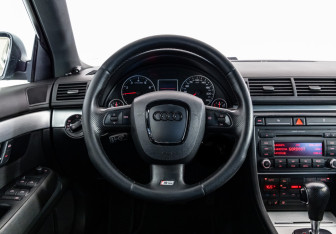 Подержанный автомобиль Audi A4 Wagon 2007 года (11 фото)
