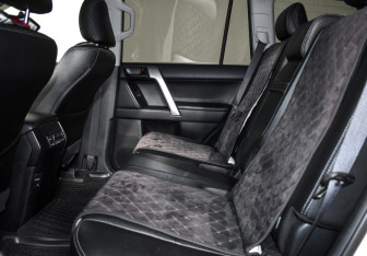 Подержанный автомобиль Toyota Land Cruiser Prado 2019 года (13 фото)