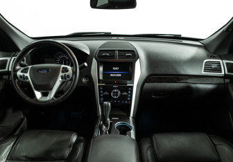 Подержанный автомобиль Ford Explorer 2014 года (13 фото)