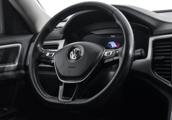 Подержанный автомобиль Volkswagen Teramont 2018 года (16 фото)