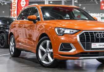 Подержанный автомобиль Audi Q3 2019 года (6 фото)