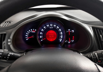 Подержанный автомобиль Kia Sportage 2011 года (19 фото)