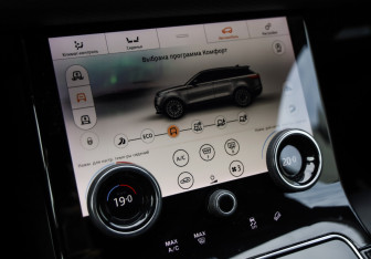 Подержанный автомобиль Land Rover Range Rover Velar 2017 года (20 фото)