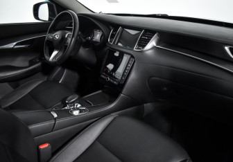Подержанный автомобиль Infiniti QX50 2019 года (14 фото)