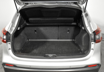 Подержанный автомобиль Nissan Qashqai 2020 года (18 фото)