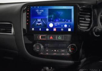 Подержанный автомобиль Mitsubishi Outlander 2013 года (17 фото)