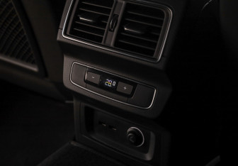 Подержанный автомобиль Audi Q5 2021 года (27 фото)