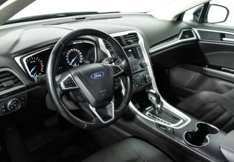 Подержанный автомобиль Ford Mondeo Sedan 2018 года (11 фото)