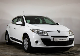 Подержанный автомобиль Renault Megane Hatchback 2011 года (3 фото)