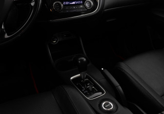 Подержанный автомобиль Mitsubishi Outlander 2016 года (13 фото)