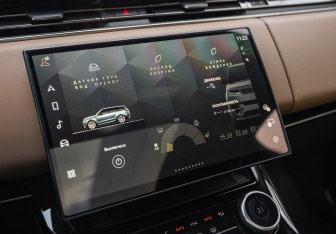 Подержанный автомобиль Land Rover Range Rover Sport 2022 года (18 фото)