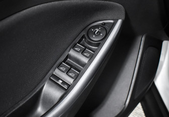 Подержанный автомобиль Ford Focus Wagon 2013 года (10 фото)