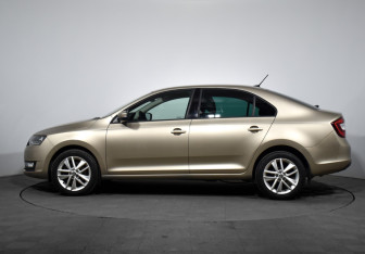Подержанный автомобиль Skoda Rapid Liftback 2019 года (8 фото)