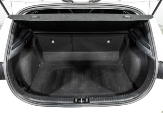 Подержанный автомобиль Kia Ceed Hatchback 2019 года (15 фото)