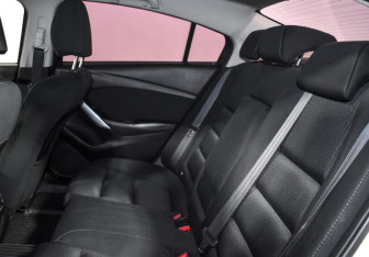 Подержанный автомобиль Mazda 6 Sedan 2017 года (12 фото)