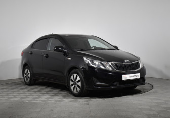 Подержанный автомобиль Kia Rio Sedan 2013 года (3 фото)